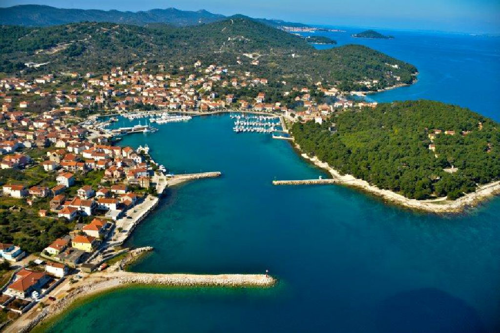 Ugljan-Kukljica - Ferienhaus "AXA" 6+2